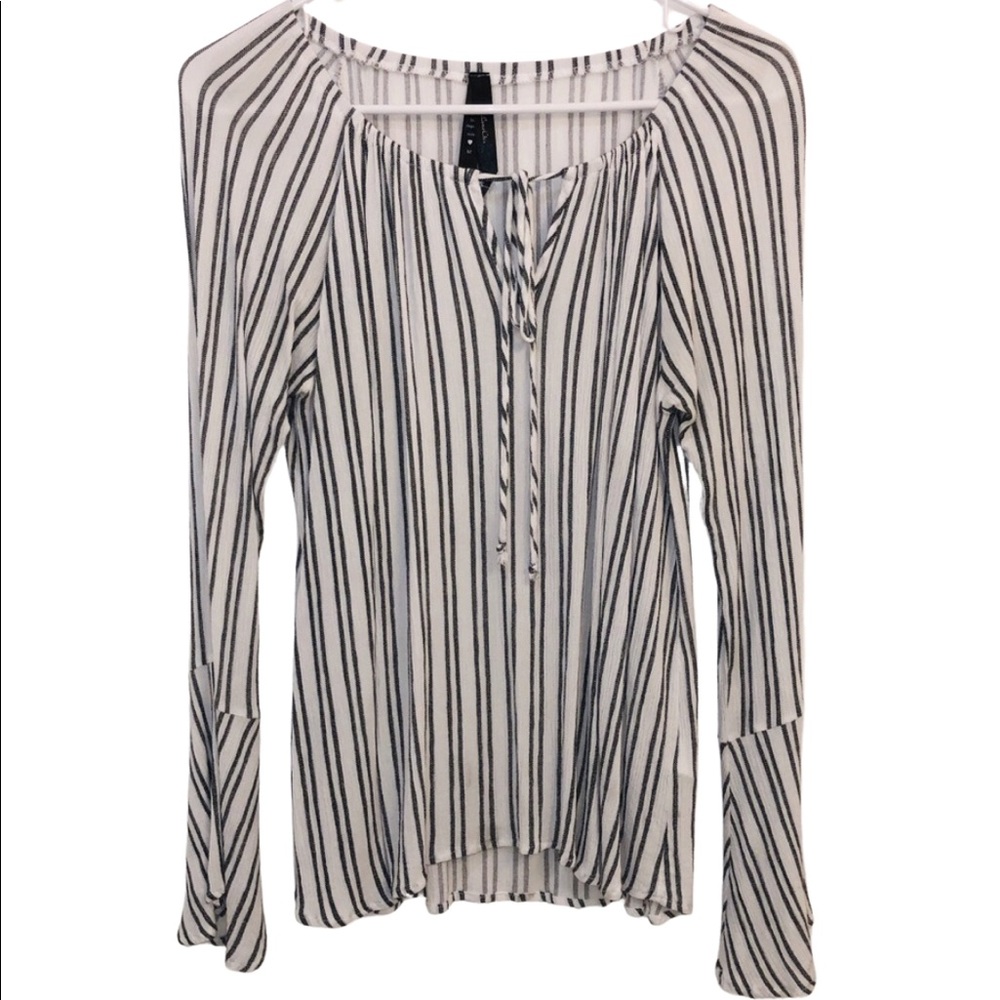 💥4/$20💥 Luna Chix | Stripped Bell Sleeve Top